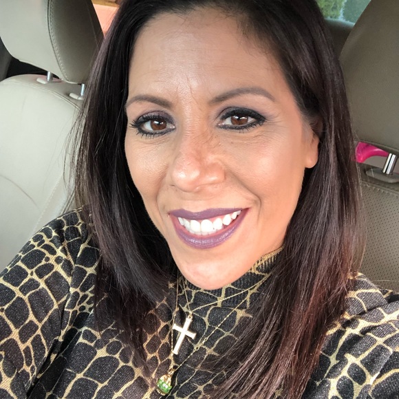 Meet your Posher, Kelly - Picture 4 of 4